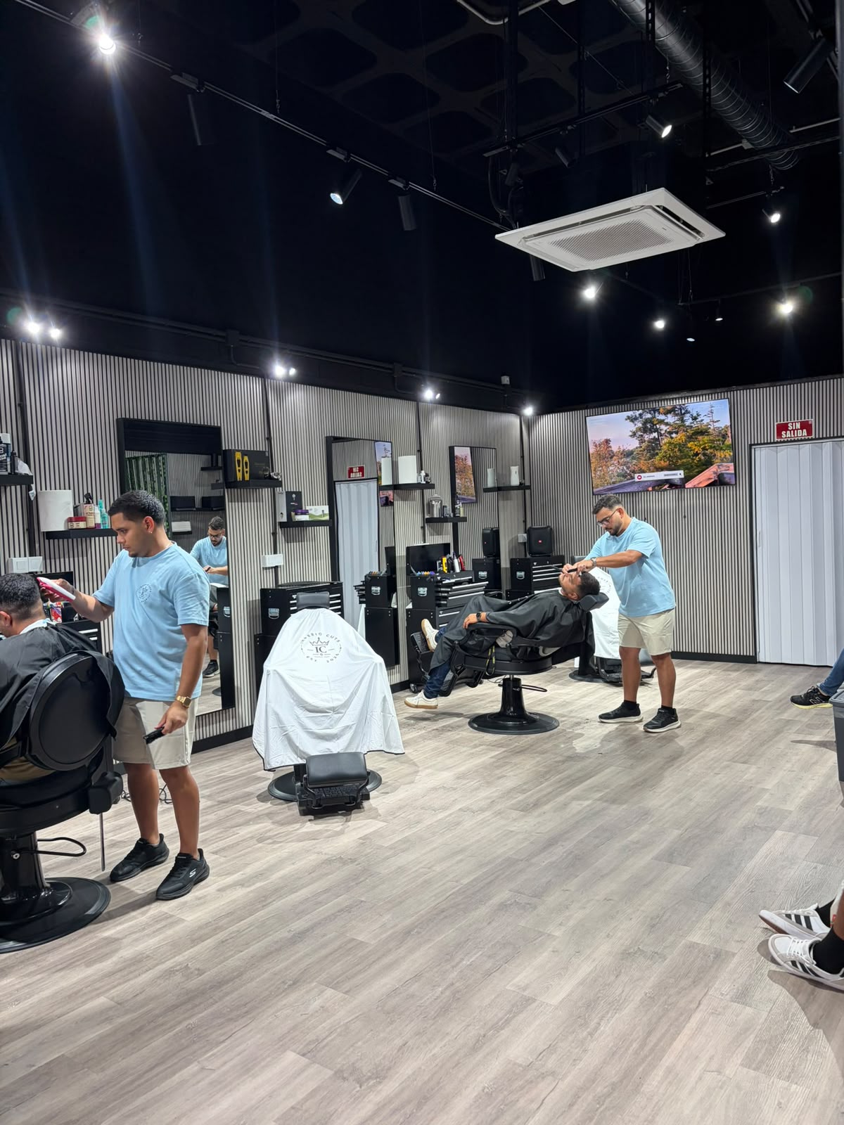 Imperio Cuts